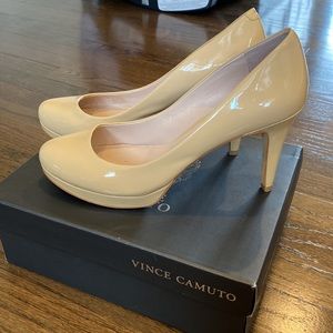 Vince Camuto Nude Almond shape platform pump size 9.5 style VC-Zella